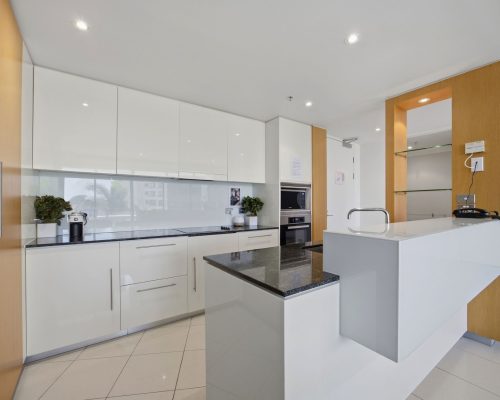broad-beach-2-bedroom-apartment (5)