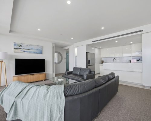 broad-beach-2-bedroom-ocean-view-apartment(12)