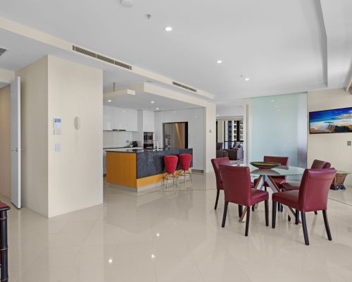 broad-beach-3-bedroom-sub-penthouse-apartment(8)
